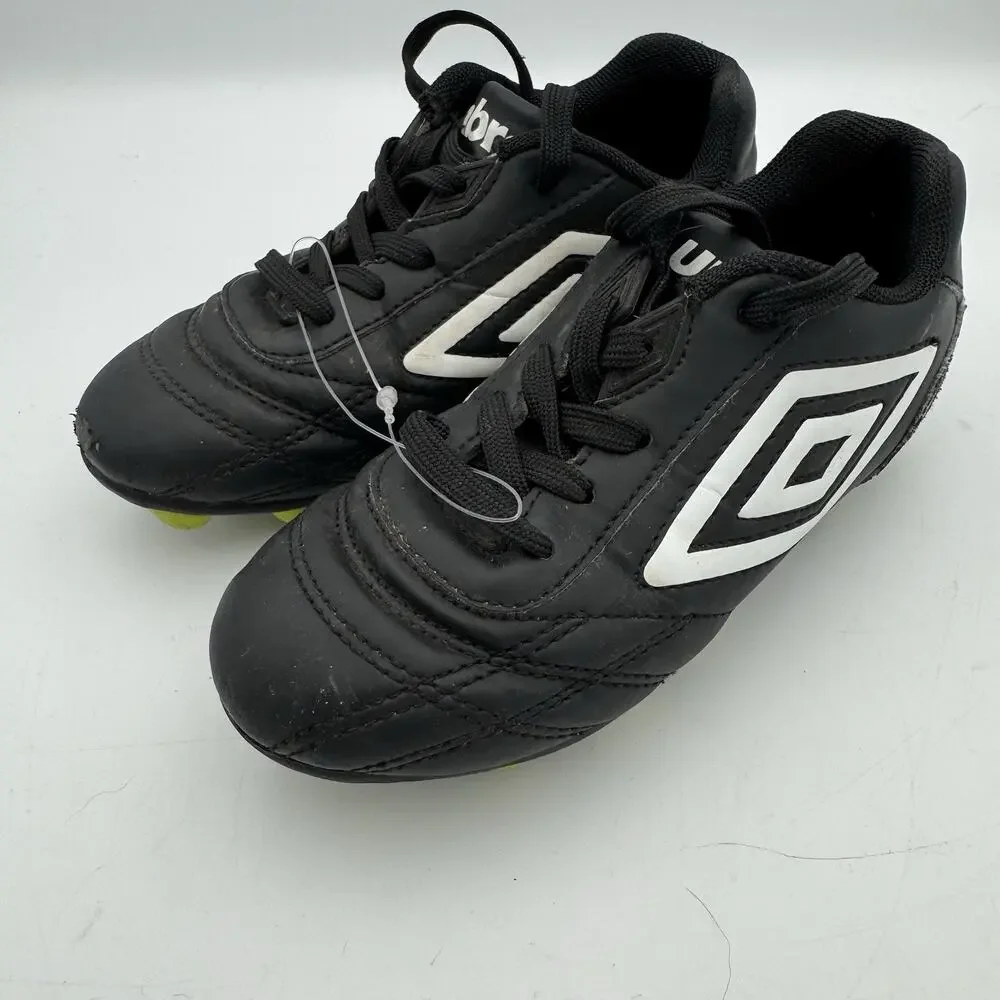 Umbro Youth Soccer Cleats Black White FG Size 11 Molded Studs UMT4005